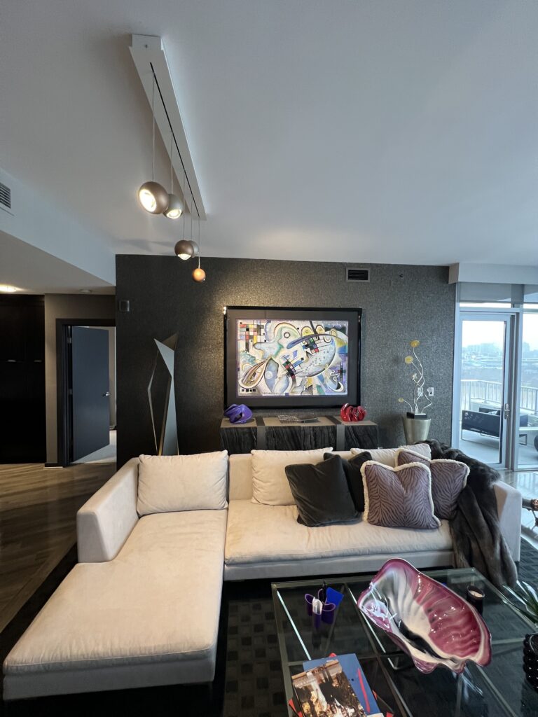 Spider ceiling spots in a living room