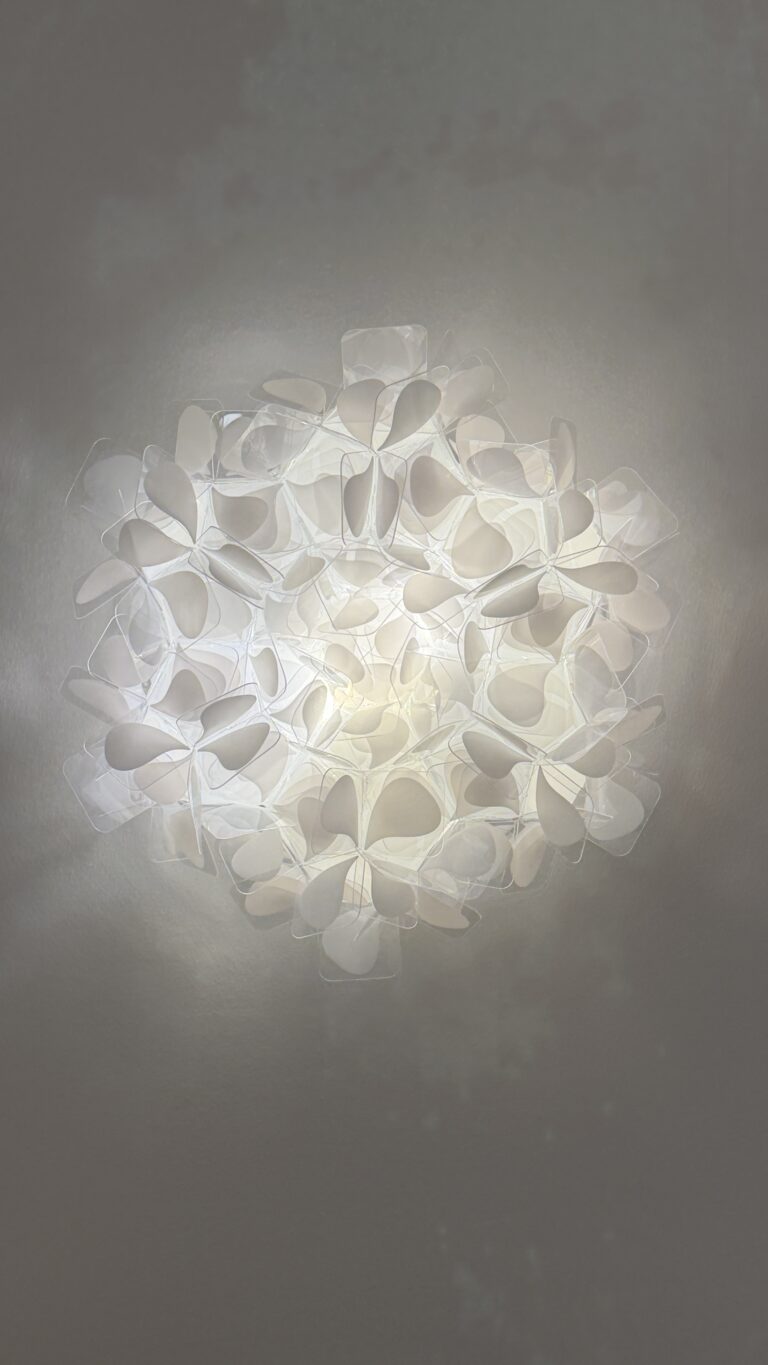 Slamp Clizia Mama Non Mama wall light glowing in white